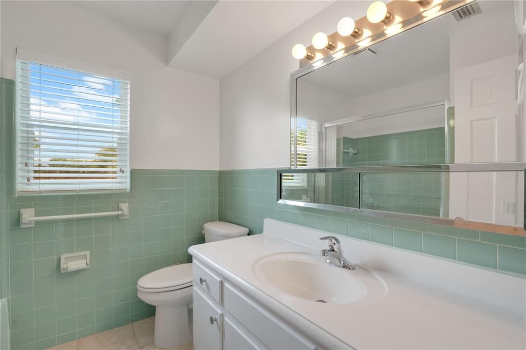 En Venta: $700,000 (3 camas, 2 baños, 1845 Pies cuadrados)