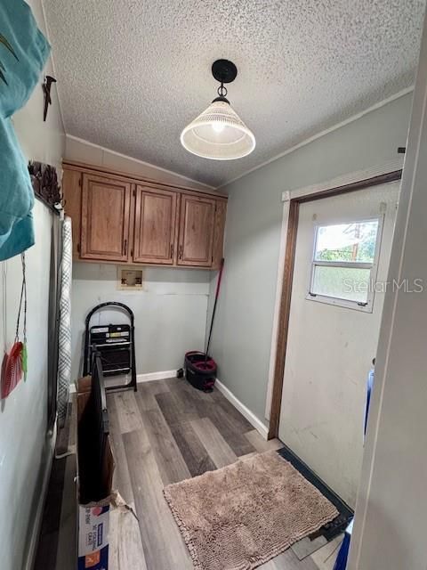 Под контрактом: $299,999 (3 спален, 2 ванн, 1600 Квадратных фут)