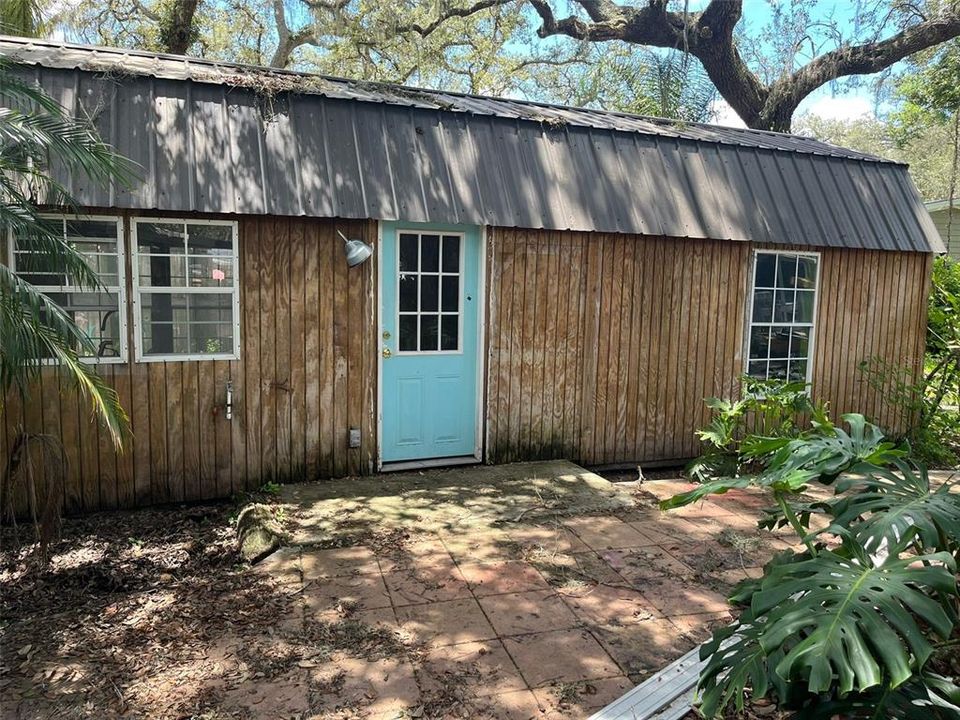 For Sale: $375,000 (6 beds, 0 baths, 2420 Square Feet)