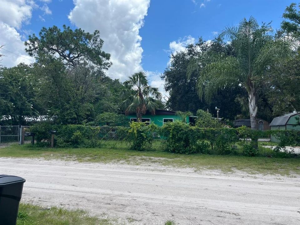 For Sale: $375,000 (6 beds, 0 baths, 2420 Square Feet)