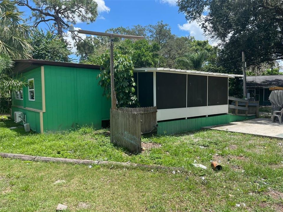 For Sale: $375,000 (6 beds, 0 baths, 2420 Square Feet)