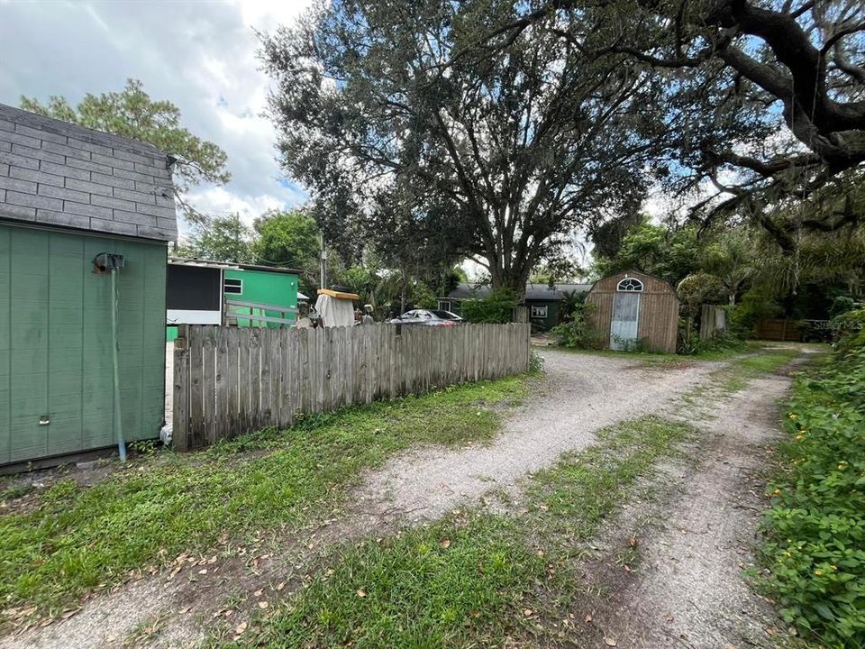 For Sale: $375,000 (6 beds, 0 baths, 2420 Square Feet)