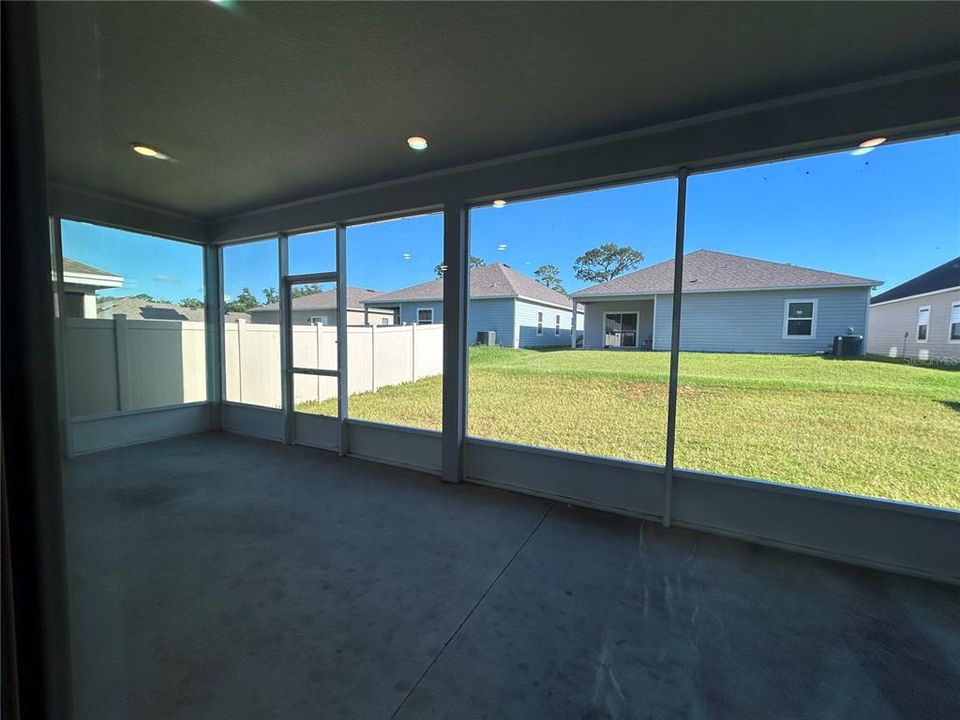 For Rent: $2,350 (3 beds, 2 baths, 2244 Square Feet)