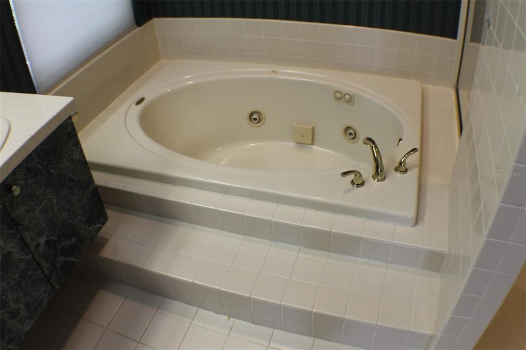 En Renta: $3,600 (5 camas, 3 baños, 3336 Pies cuadrados)