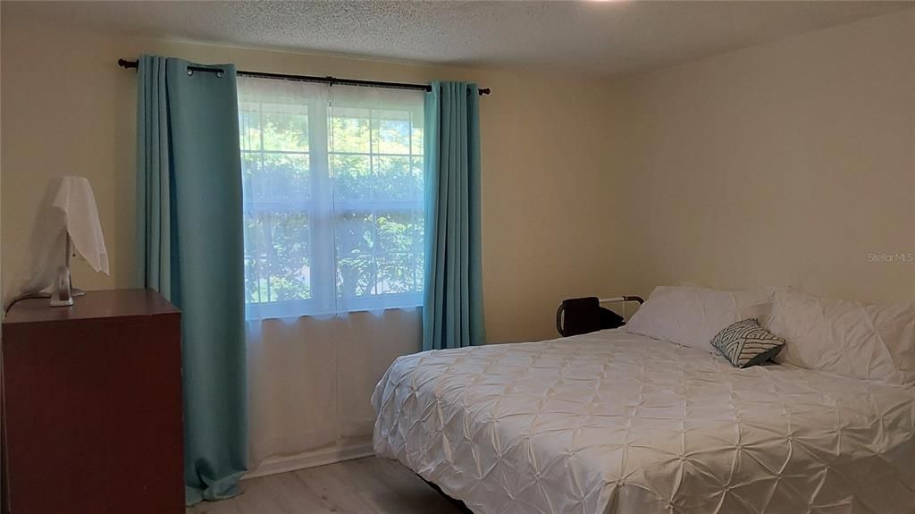 На продажу: $499,990 (4 спален, 2 ванн, 1985 Квадратных фут)