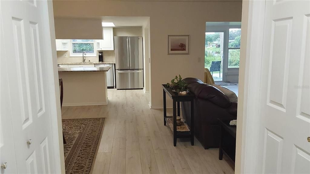 На продажу: $499,990 (4 спален, 2 ванн, 1985 Квадратных фут)