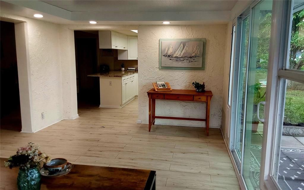 На продажу: $499,990 (4 спален, 2 ванн, 1985 Квадратных фут)