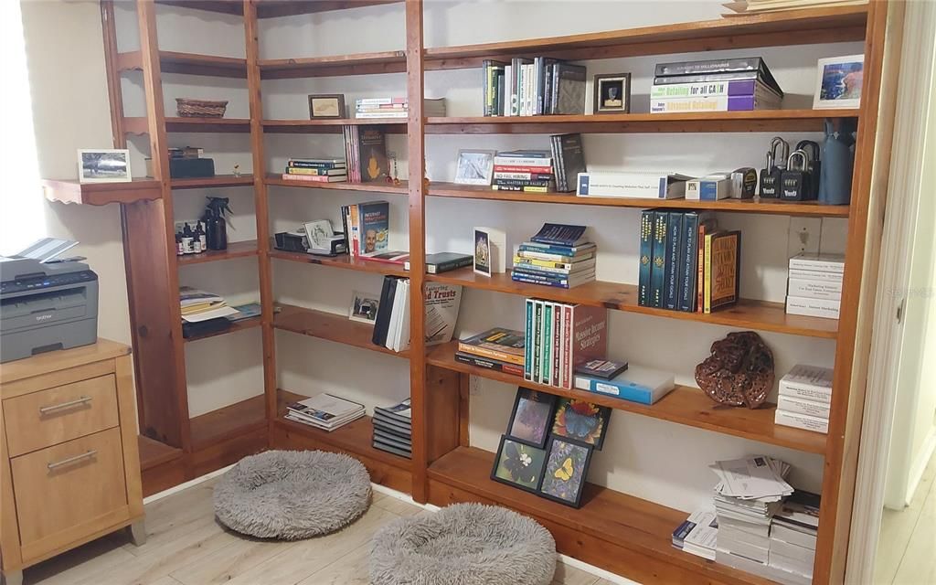 На продажу: $499,990 (4 спален, 2 ванн, 1985 Квадратных фут)