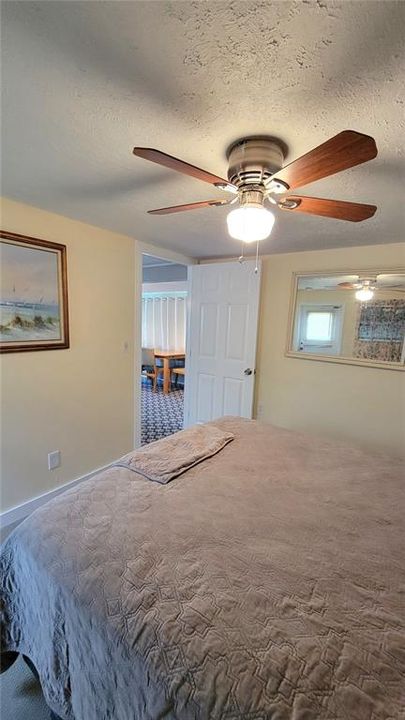 For Sale: $82,500 (1 beds, 1 baths, 559 Square Feet)