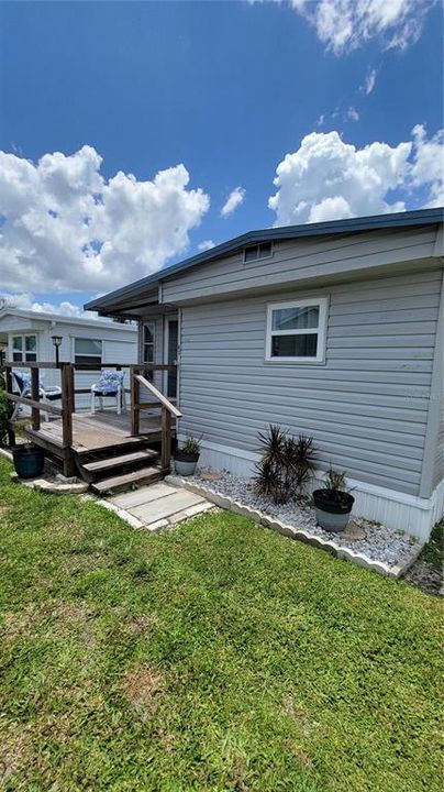 For Sale: $82,500 (1 beds, 1 baths, 559 Square Feet)