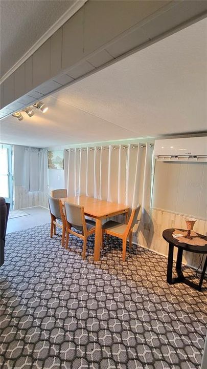 For Sale: $82,500 (1 beds, 1 baths, 559 Square Feet)