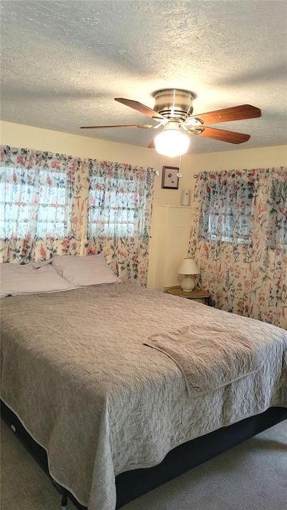 For Sale: $82,500 (1 beds, 1 baths, 559 Square Feet)