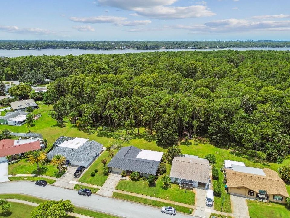 Под контрактом: $399,900 (3 спален, 2 ванн, 1906 Квадратных фут)