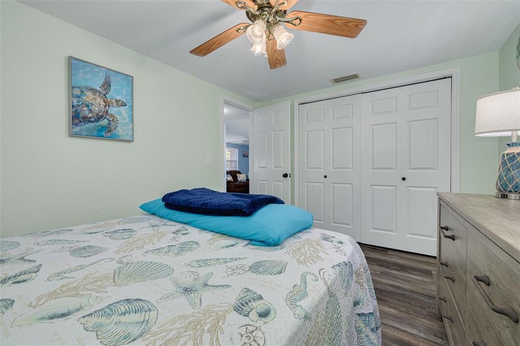 For Sale: $395,000 (2 beds, 2 baths, 1172 Square Feet)