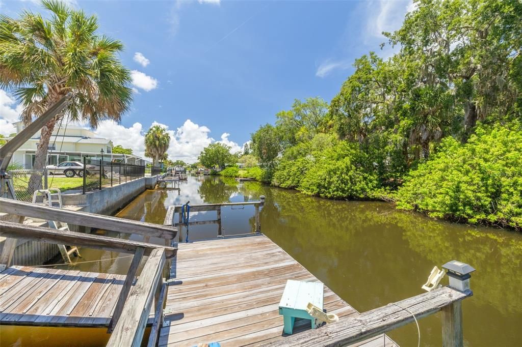 For Sale: $395,000 (2 beds, 2 baths, 1172 Square Feet)