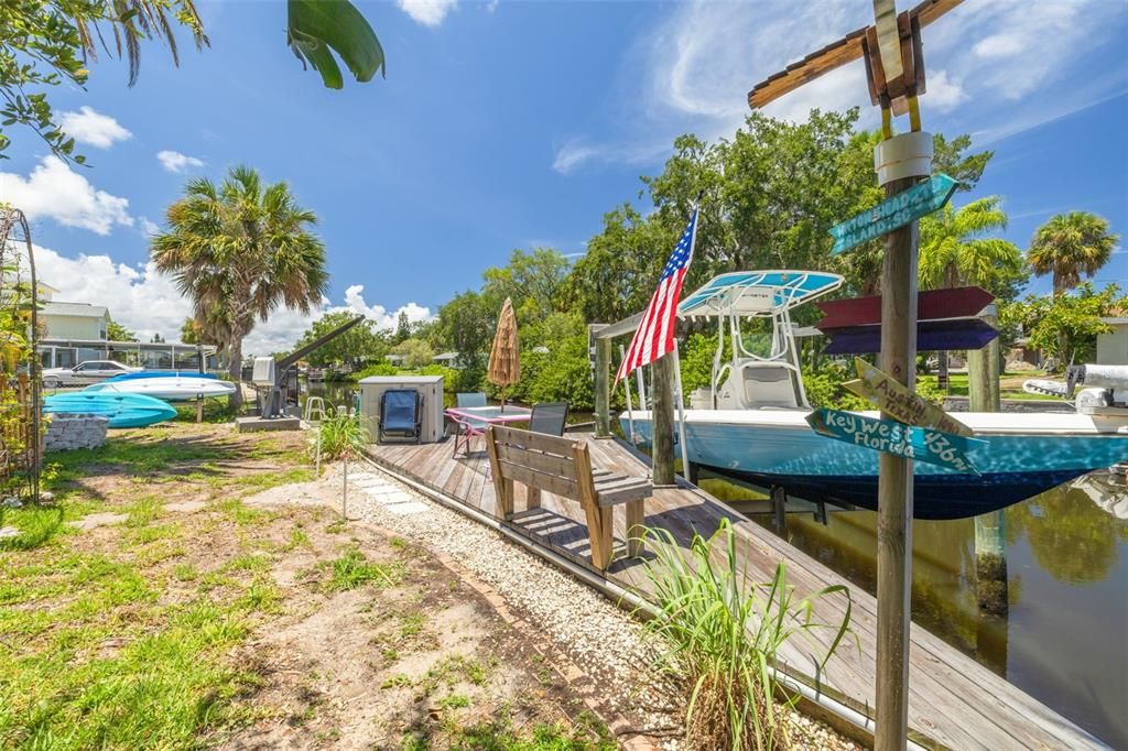 For Sale: $395,000 (2 beds, 2 baths, 1172 Square Feet)