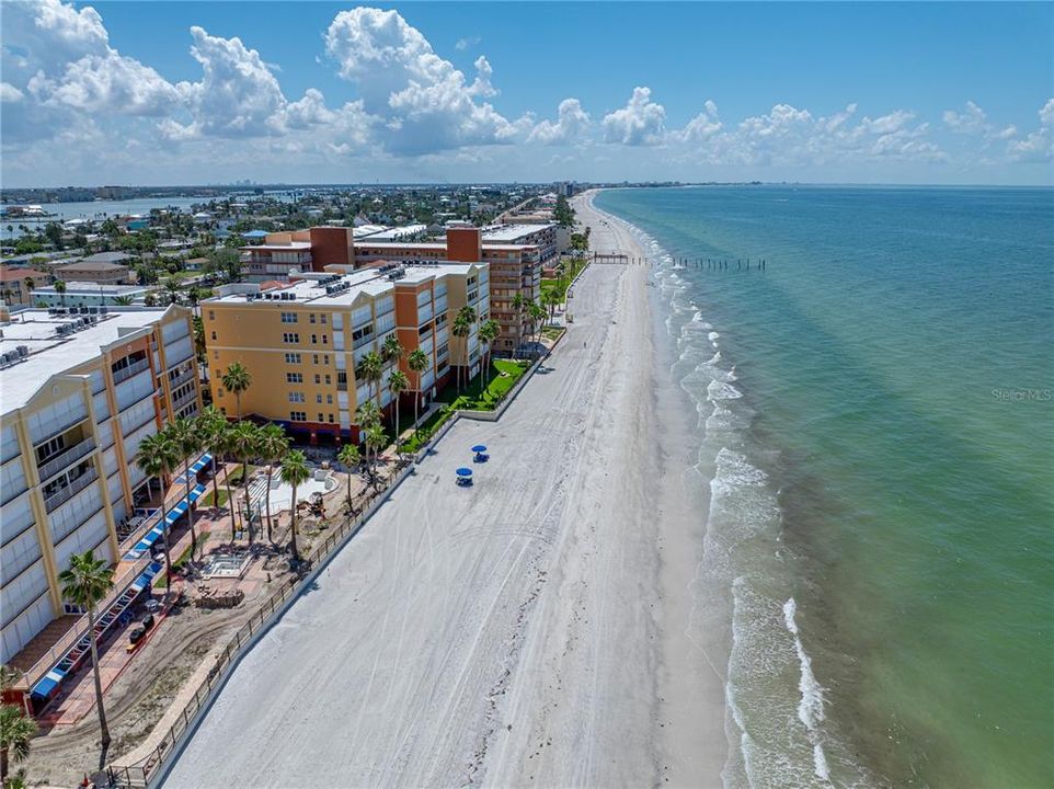 Active With Contract: $1,409,000 (3 beds, 2 baths, 1534 Square Feet)