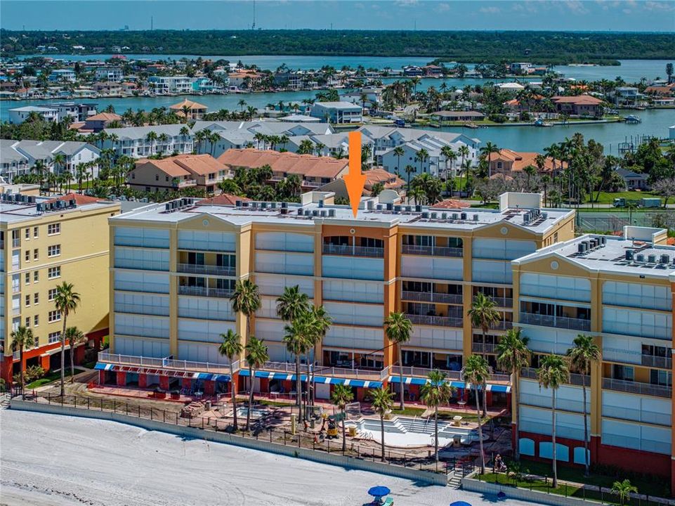 Active With Contract: $1,409,000 (3 beds, 2 baths, 1534 Square Feet)