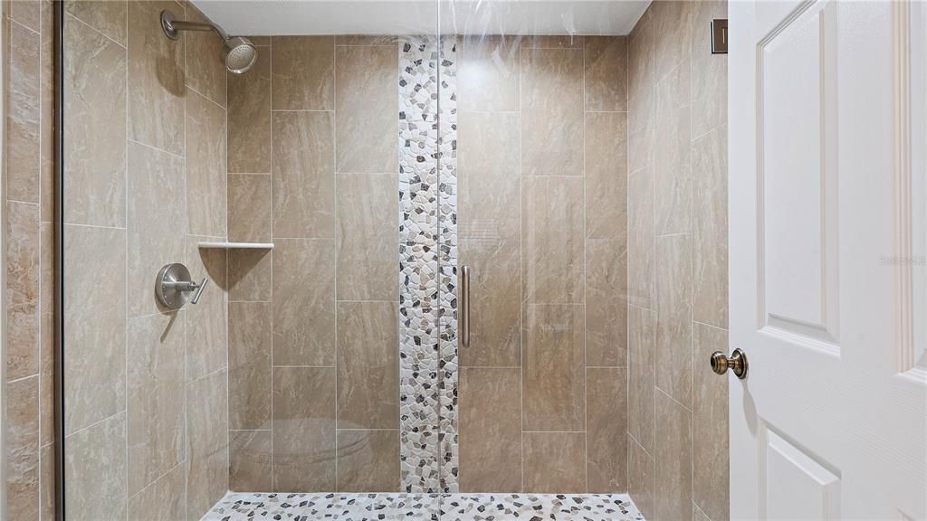 Active With Contract: $1,409,000 (3 beds, 2 baths, 1534 Square Feet)