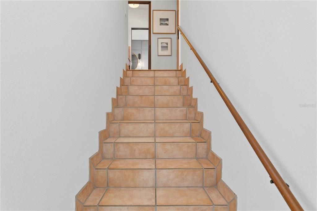 出租: $20,000 (4 贝兹, 3 浴室, 3046 平方英尺)