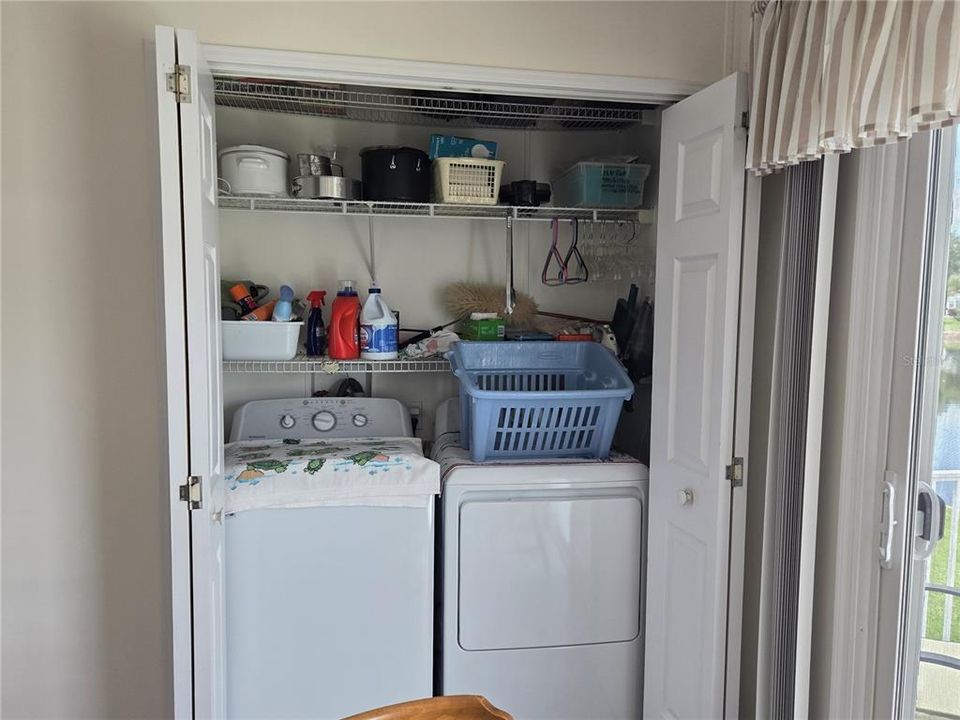 For Sale: $214,000 (2 beds, 2 baths, 1366 Square Feet)