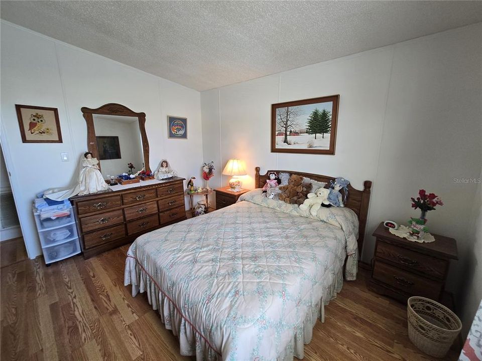 For Sale: $214,000 (2 beds, 2 baths, 1366 Square Feet)