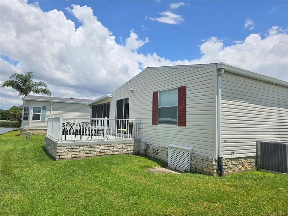 For Sale: $214,000 (2 beds, 2 baths, 1366 Square Feet)