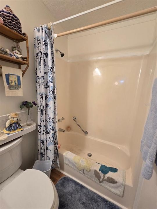 For Sale: $214,000 (2 beds, 2 baths, 1366 Square Feet)