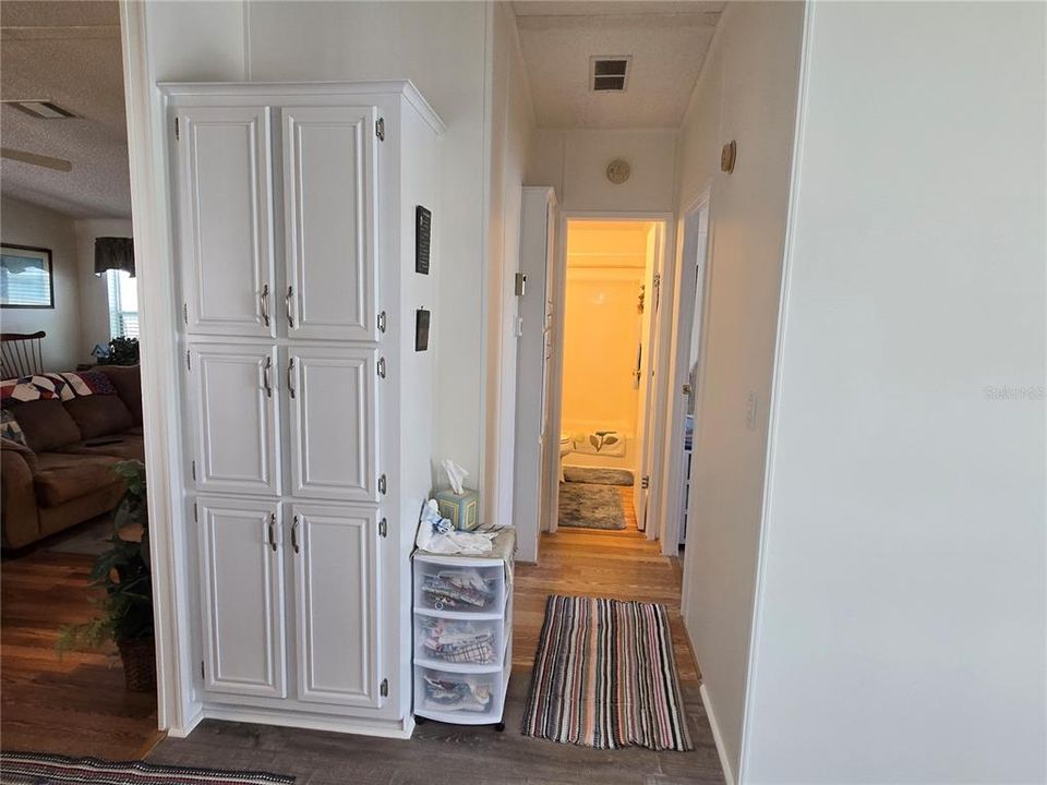 For Sale: $214,000 (2 beds, 2 baths, 1366 Square Feet)