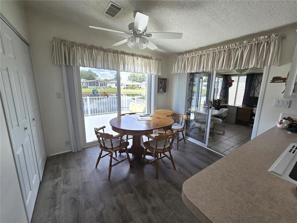 For Sale: $214,000 (2 beds, 2 baths, 1366 Square Feet)