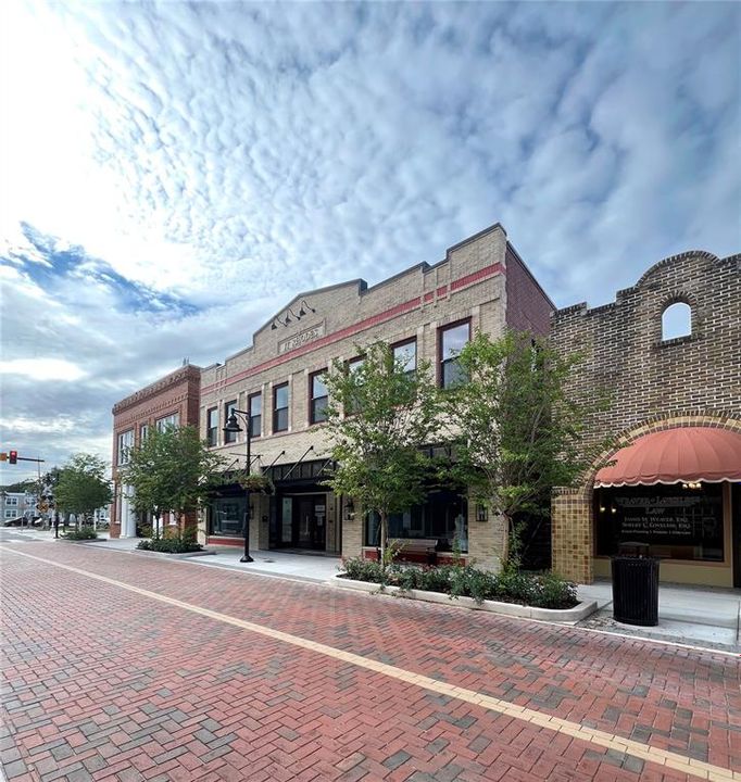 待售: $1,650,000 (6 贝兹, 0 浴室, 8480 平方英尺)