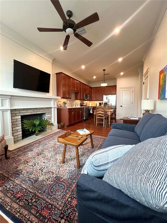 待售: $1,650,000 (6 贝兹, 0 浴室, 8480 平方英尺)