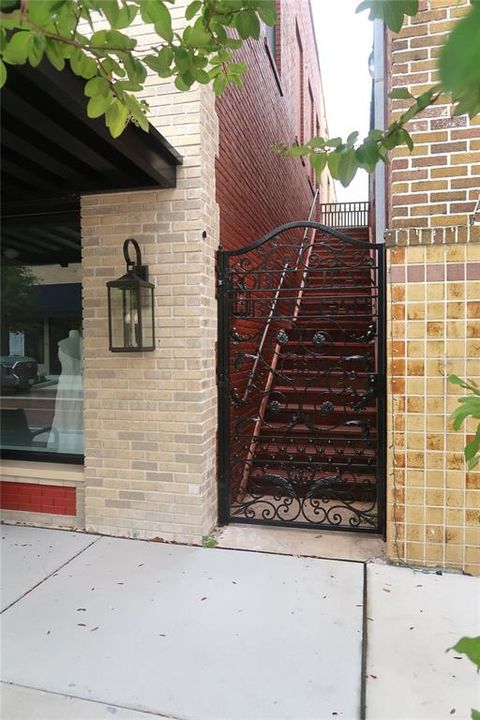 待售: $1,650,000 (6 贝兹, 0 浴室, 8480 平方英尺)