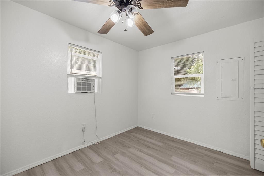 На продажу: $188,300 (3 спален, 1 ванн, 1364 Квадратных фут)