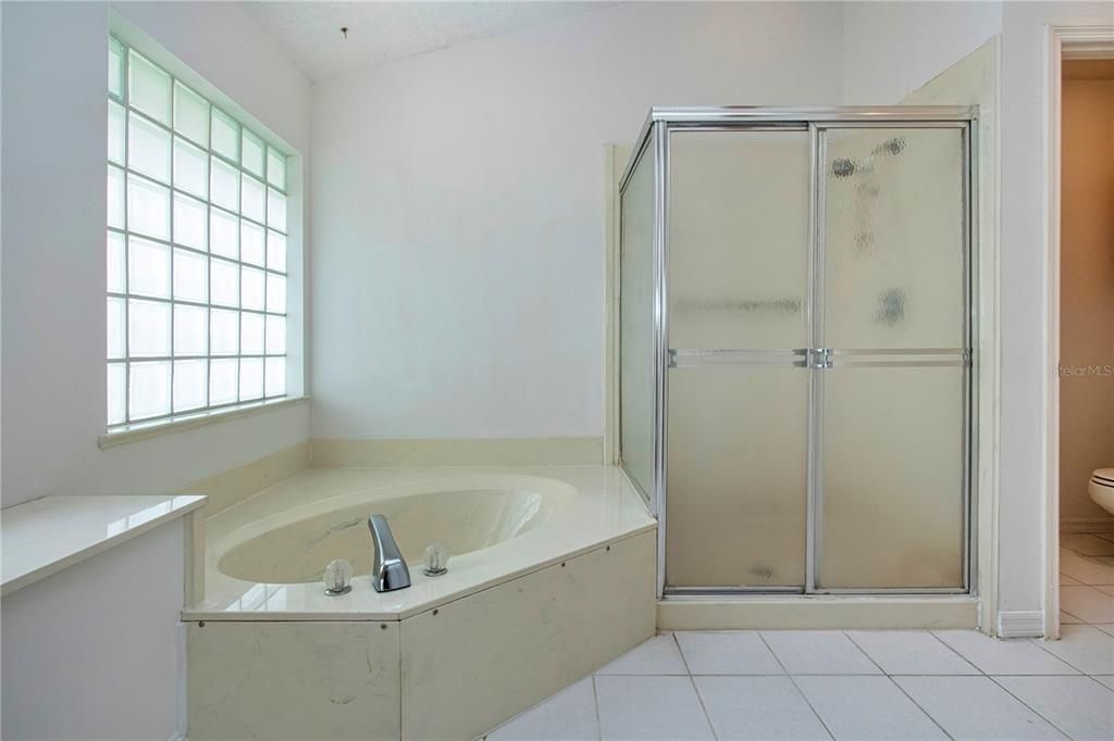 На продажу: $380,000 (3 спален, 2 ванн, 2366 Квадратных фут)