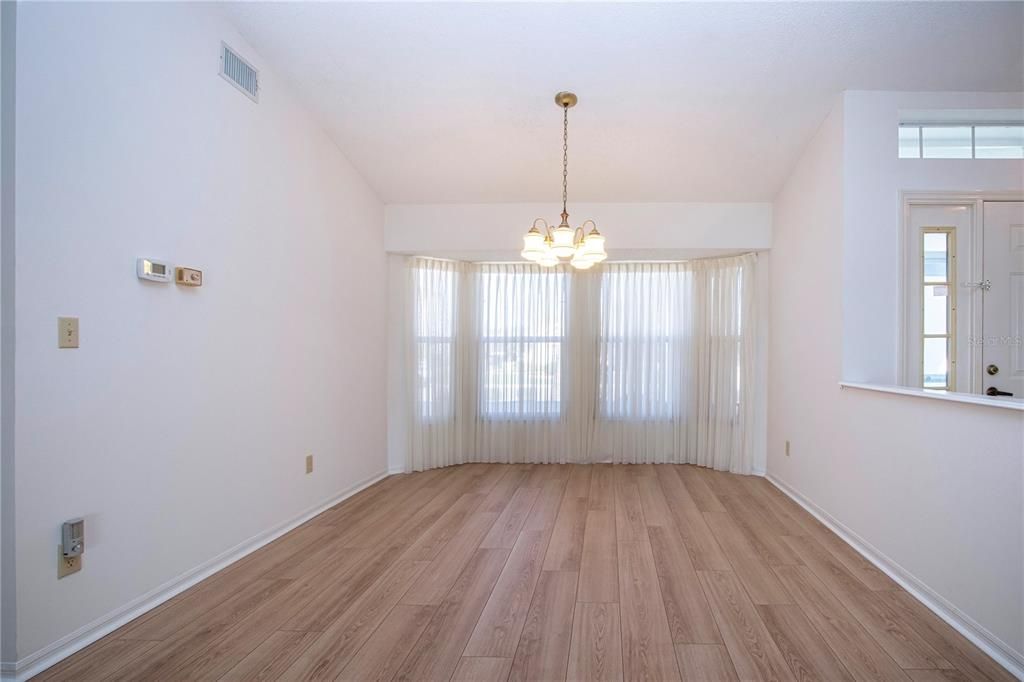 На продажу: $380,000 (3 спален, 2 ванн, 2366 Квадратных фут)