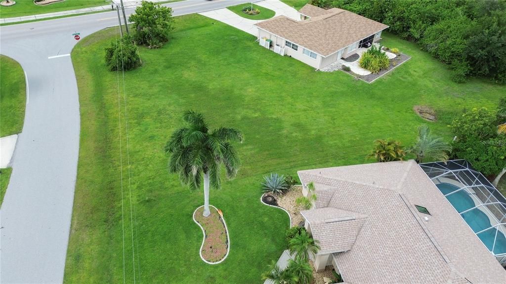 На продажу: $28,000 (0.23 acres)