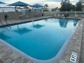 合同活跃: $167,000 (2 贝兹, 2 浴室, 972 平方英尺)