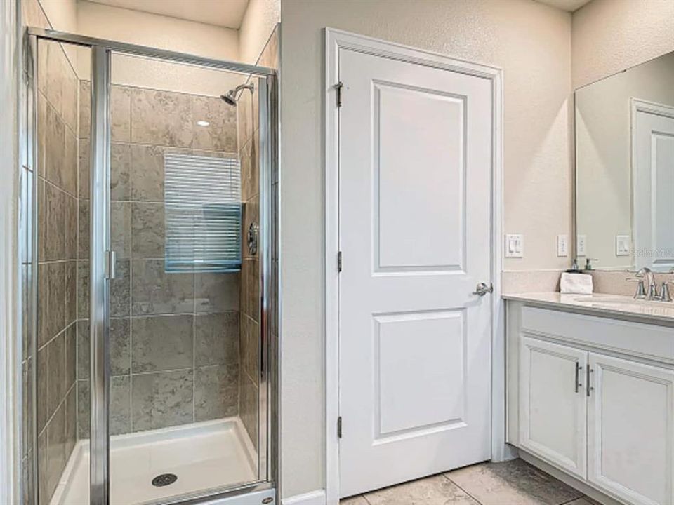 For Sale: $310,000 (3 beds, 2 baths, 1388 Square Feet)