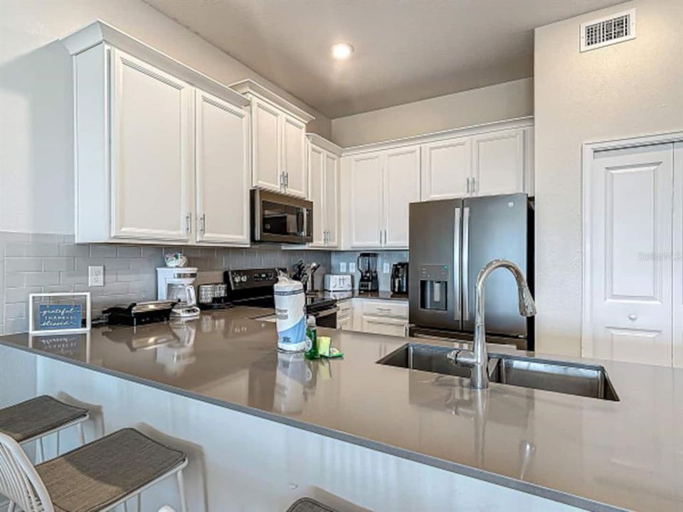 For Sale: $310,000 (3 beds, 2 baths, 1388 Square Feet)