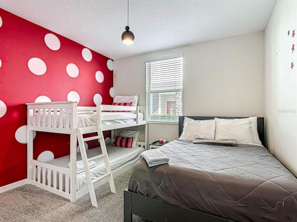 For Sale: $310,000 (3 beds, 2 baths, 1388 Square Feet)