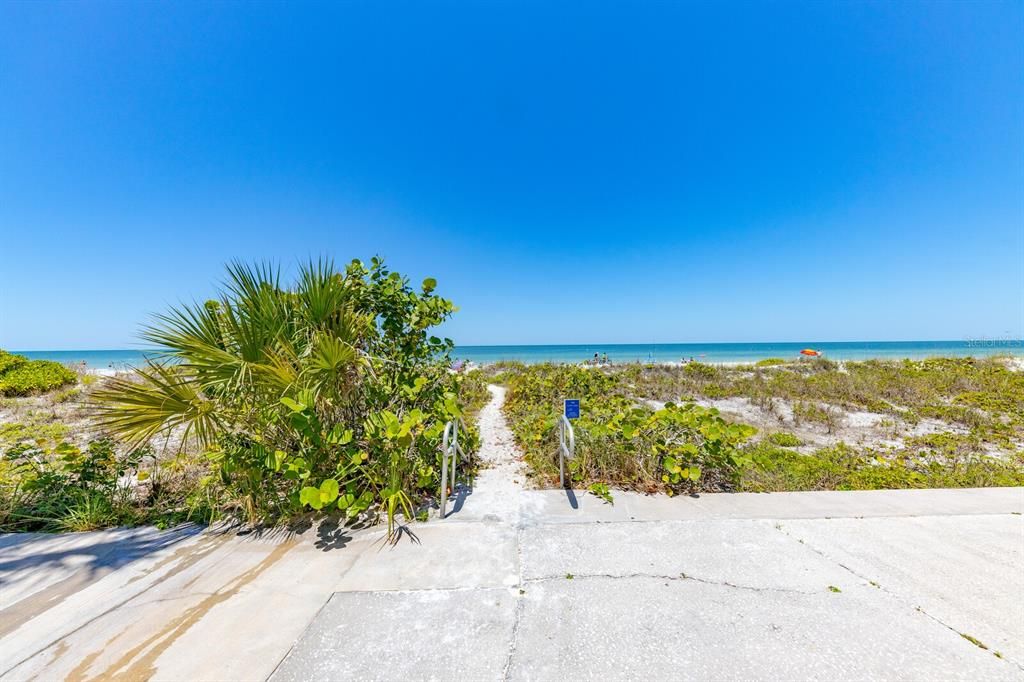 出租: $3,500 (2 贝兹, 2 浴室, 1065 平方英尺)