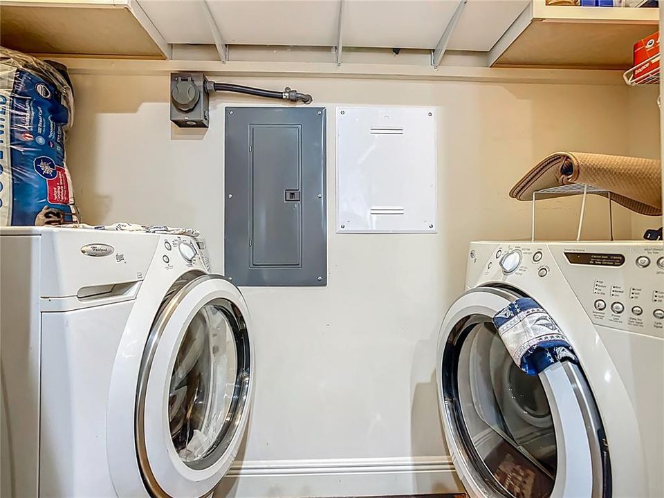 For Sale: $304,000 (3 beds, 2 baths, 1323 Square Feet)