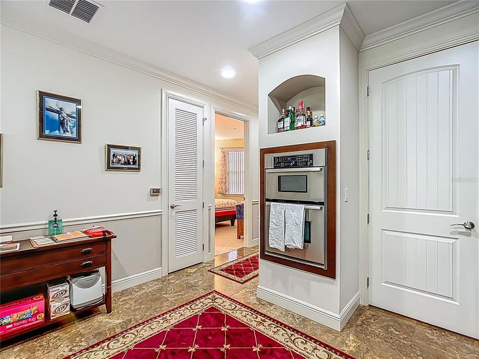 For Sale: $304,000 (3 beds, 2 baths, 1323 Square Feet)