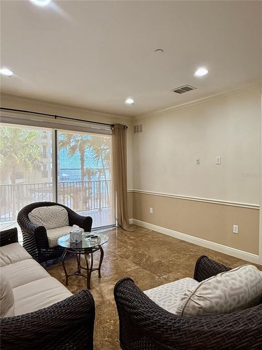 For Sale: $304,000 (3 beds, 2 baths, 1323 Square Feet)