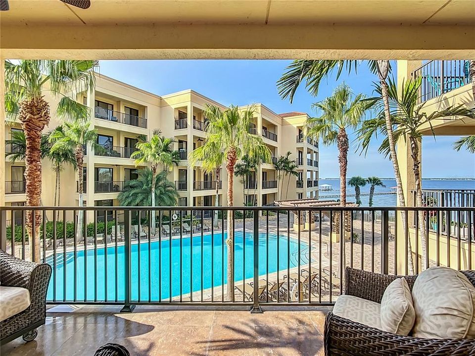 For Sale: $304,000 (3 beds, 2 baths, 1323 Square Feet)