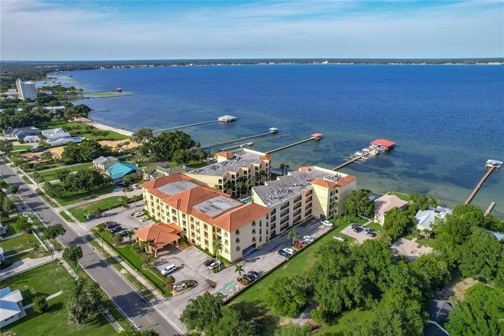 For Sale: $304,000 (3 beds, 2 baths, 1323 Square Feet)