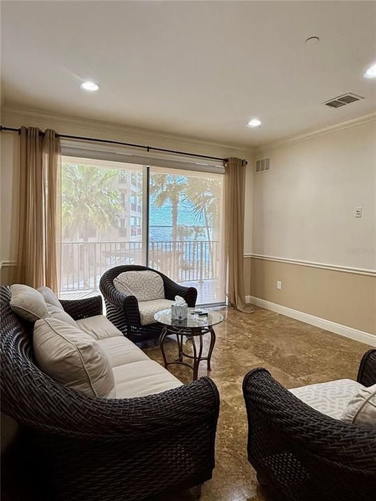 For Sale: $304,000 (3 beds, 2 baths, 1323 Square Feet)