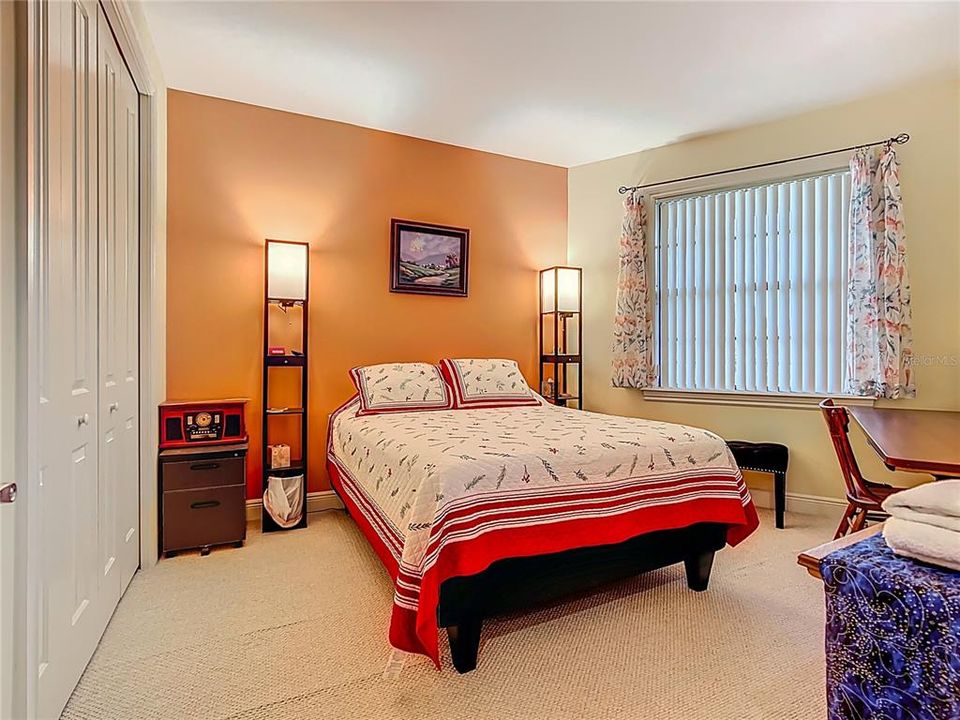 For Sale: $304,000 (3 beds, 2 baths, 1323 Square Feet)