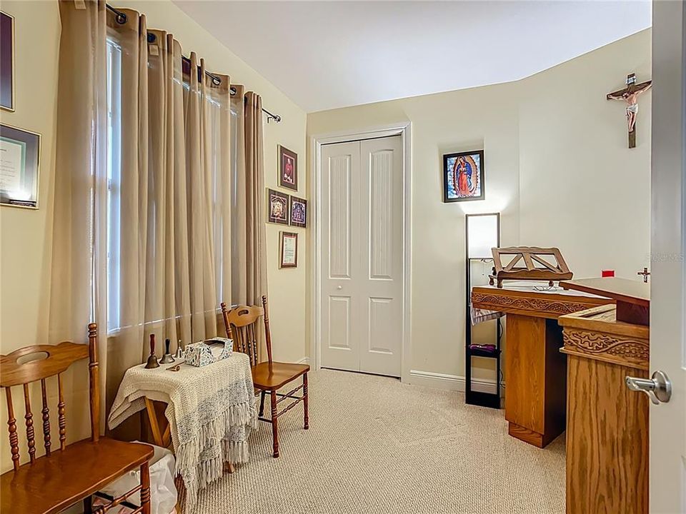 For Sale: $304,000 (3 beds, 2 baths, 1323 Square Feet)